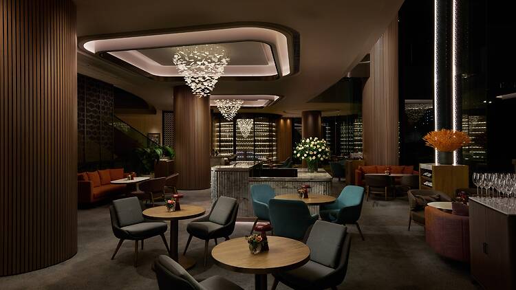 The Lounge New World Millennium Hong Kong Hotel