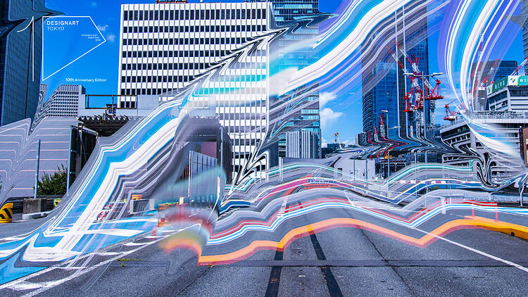 Traverse the transforming city Traverse the transforming city