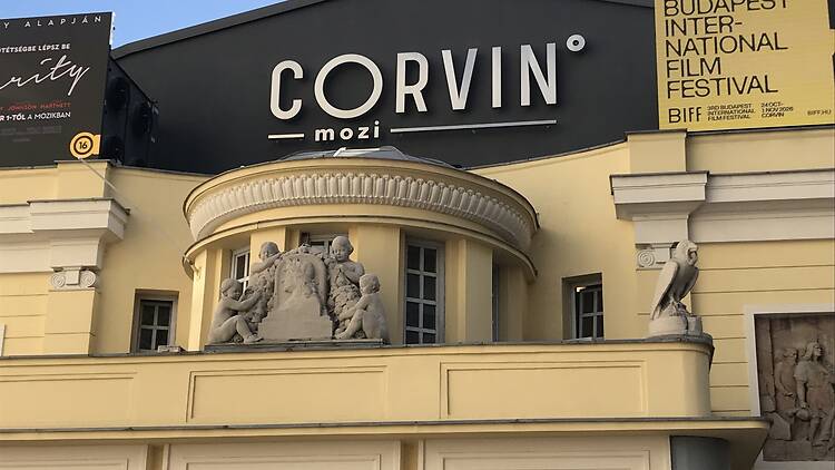Corvin Corvin
