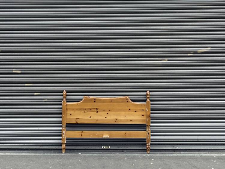 Intimate Distance, Uncaptured City