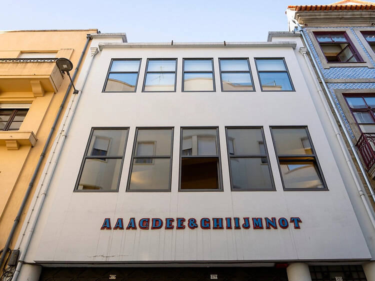 Centro de criação para artistas nasce na rua do Almada. Há mais quatro a caminho Centro de criação para artistas nasce na rua do Almada. Há mais quatro a caminho