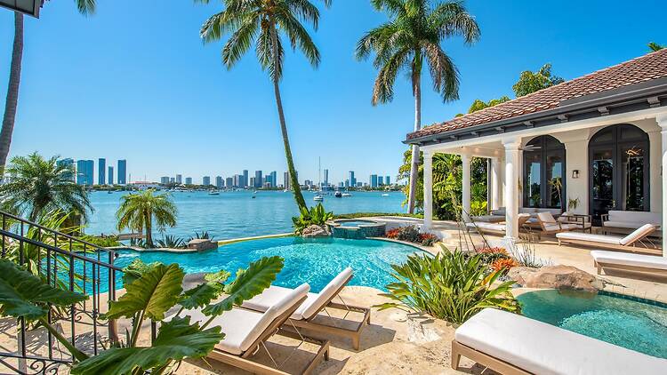 Waterfront home in Miami Beach Waterfront home in Miami Beach
