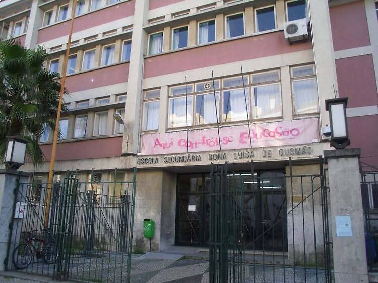 Escola Secundária Dona Luísa de Gusmão Escola Secundária Dona Luísa de Gusmão
