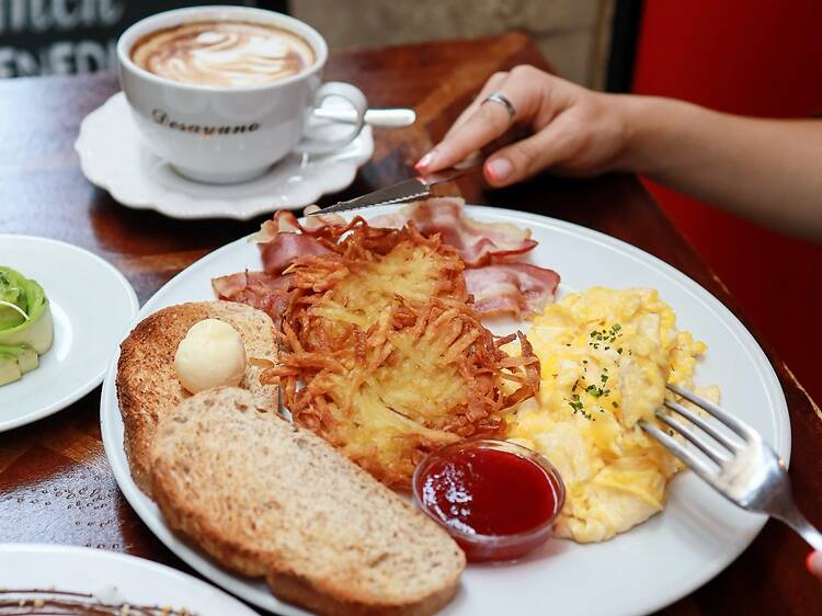 Un munt d'ous al cor del Gòtic a The Benedict Un munt d'ous al cor del Gòtic a The Benedict