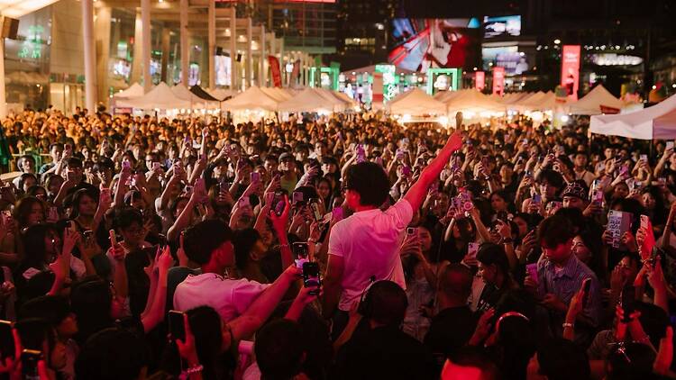 เทศกาลดนตรีฟรีใจกลางเมือง ยึดลานเซ็นทรัลเวิลด์จัดหนัก 4 เวที กับทัพศิลปินกว่า 100 ชีวิต
