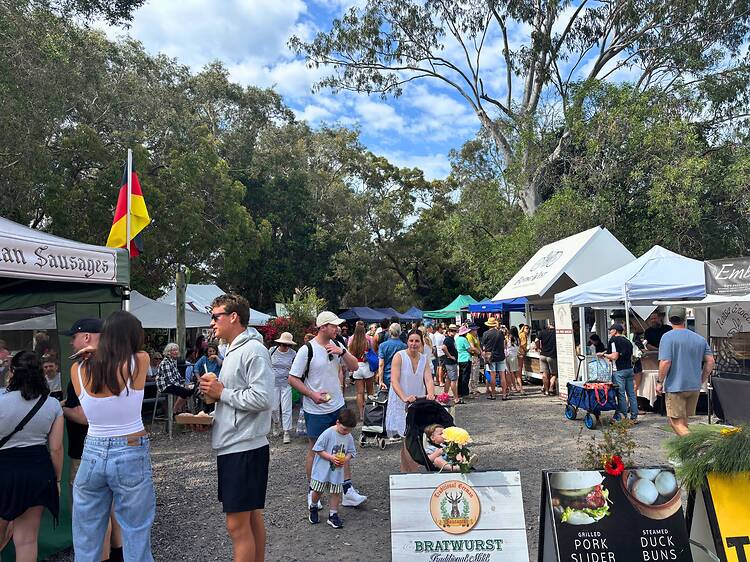 Pick up fresh produce at Noosa Farmers Market Pick up fresh produce at Noosa Farmers Market