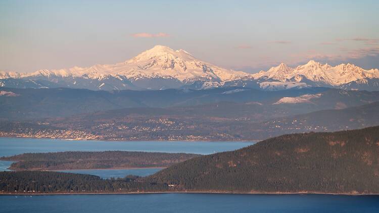 Take a day trip to the Cascade Mountains Take a day trip to the Cascade Mountains