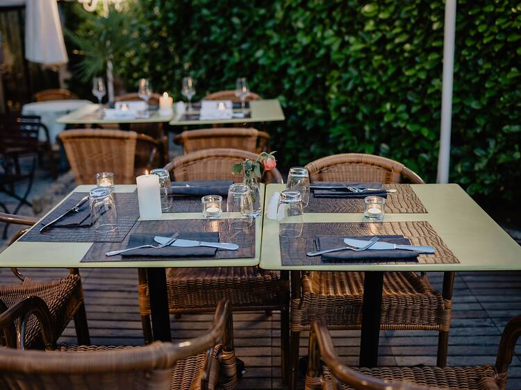 Your dinner and drinks out could get 10-15% more expensive in Mumbai