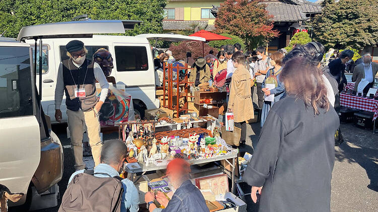 Yanaka Antique Market Yanaka Antique Market
