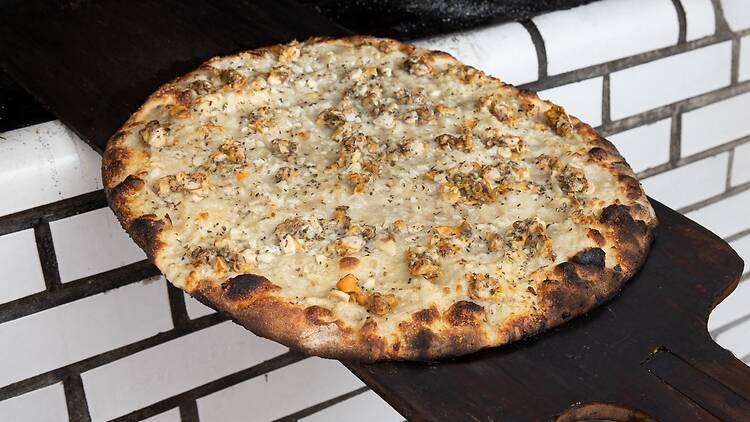 Frank Pepe Pizzeria's Clam Pizza Frank Pepe Pizzeria's Clam Pizza
