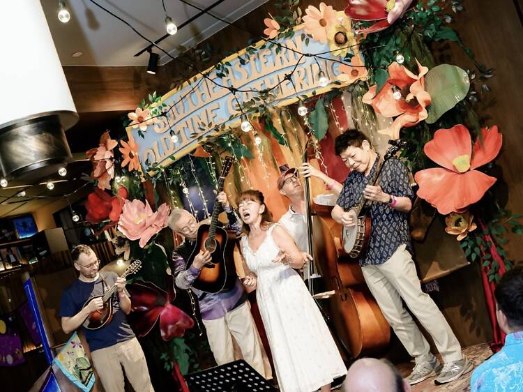 Follow six days of bluegrass and old-time music