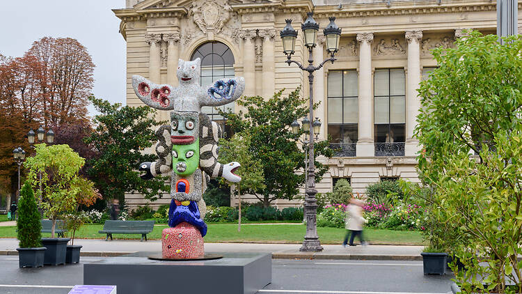 Le totem à tête de chat de Niki de Saint Phalle.