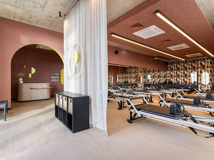 Os melhores estúdios de pilates em Cascais (do Reformer ao clássico)