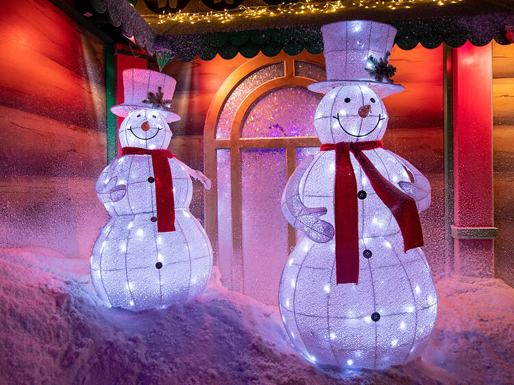 Wundrful World of Christmas