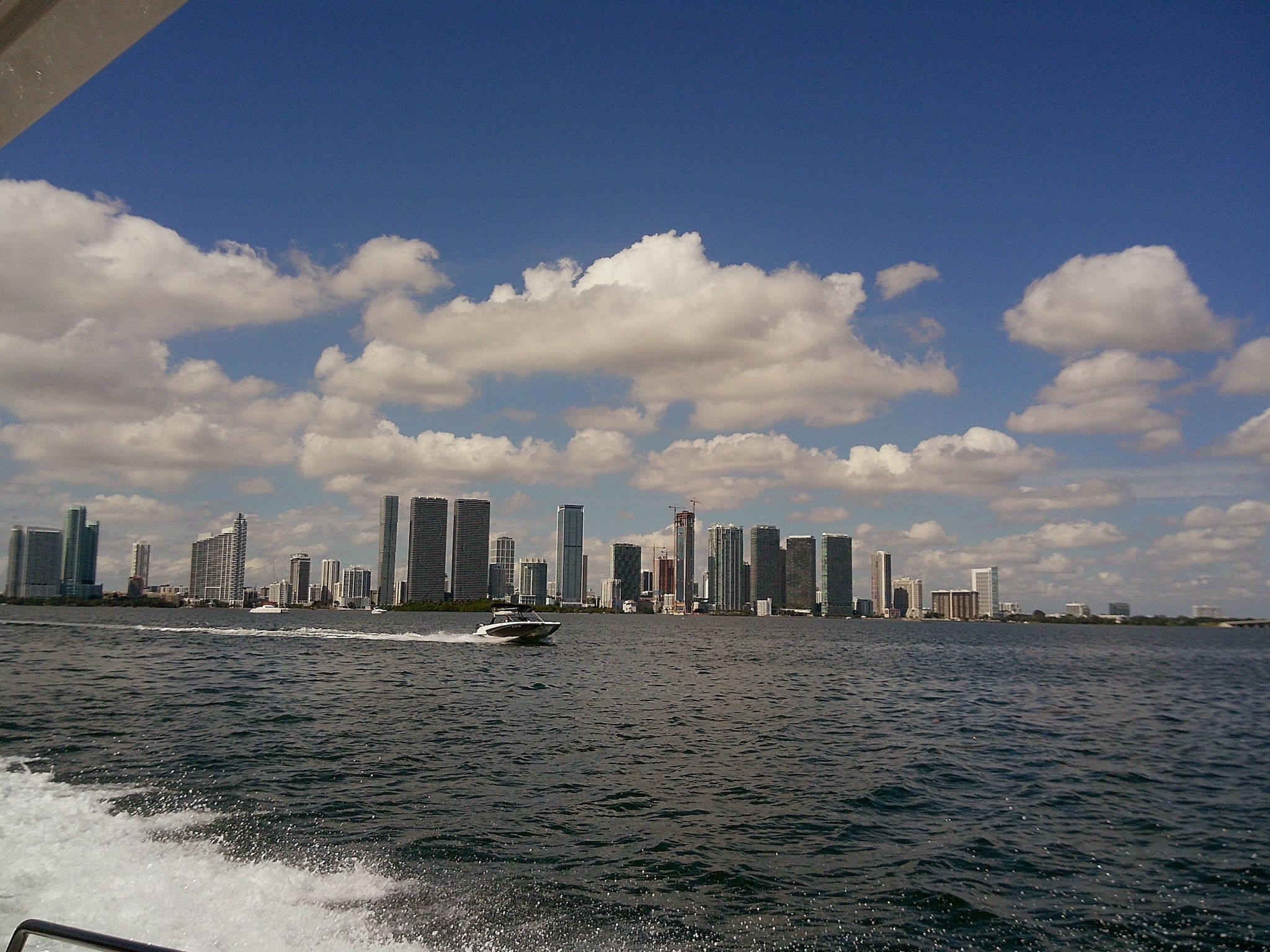 This ridiculously easy boat rental service is my new favorite way to see Miami