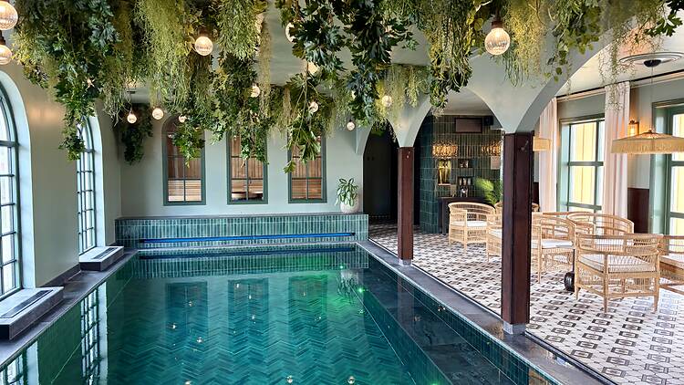Unwind with an overnight spa break Unwind with an overnight spa break