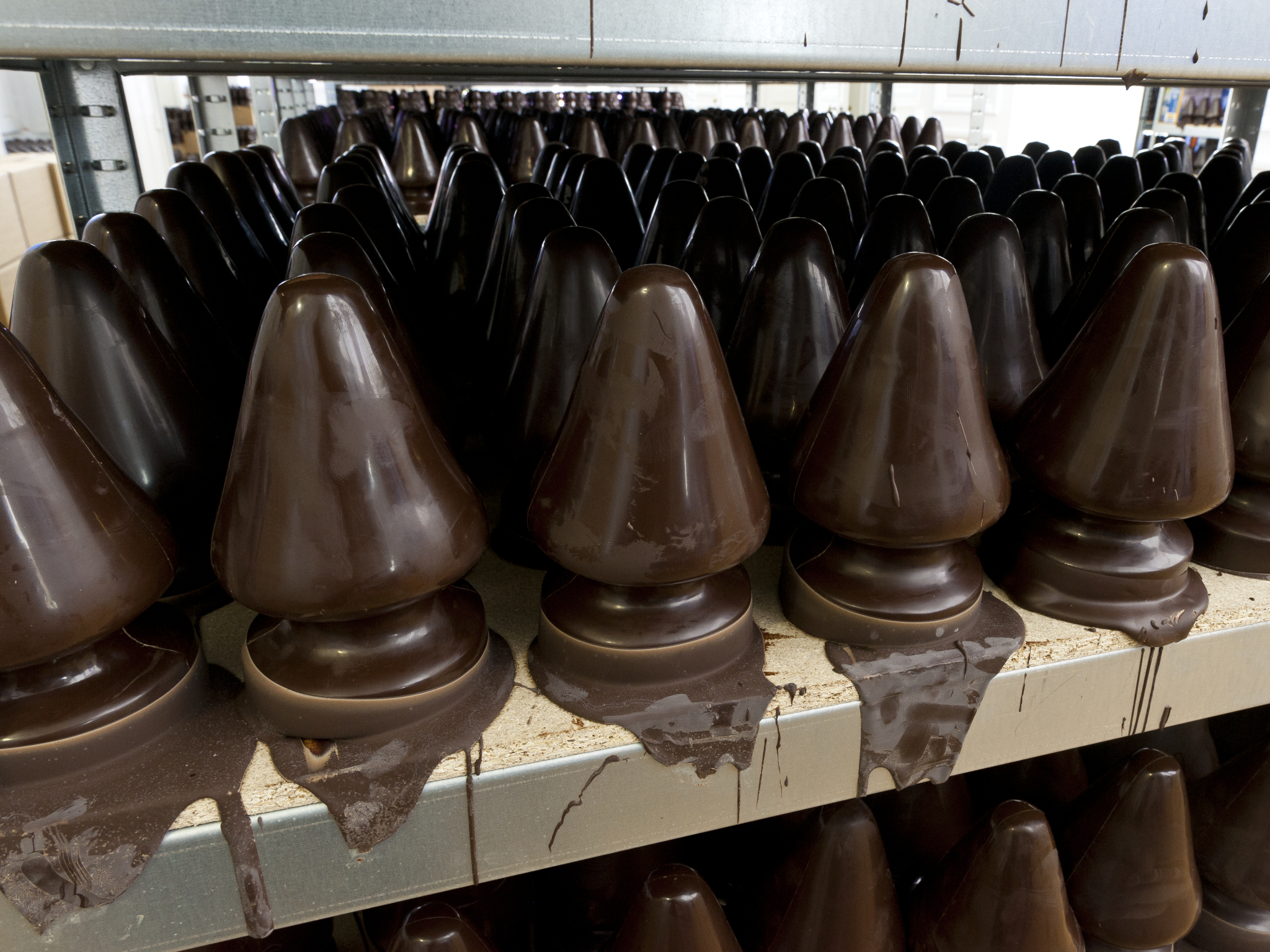 This famous artist is bringing a factory of chocolate butt plugs to L.A.
