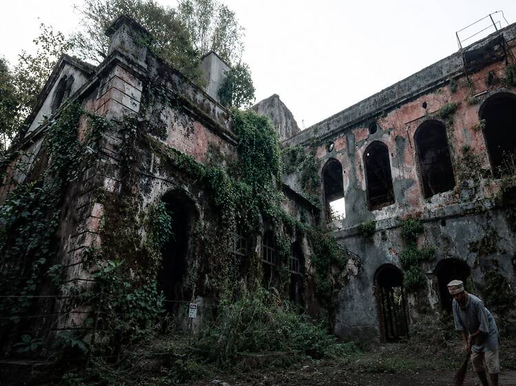 Mukesh Mill in Colaba Mukesh Mill in Colaba