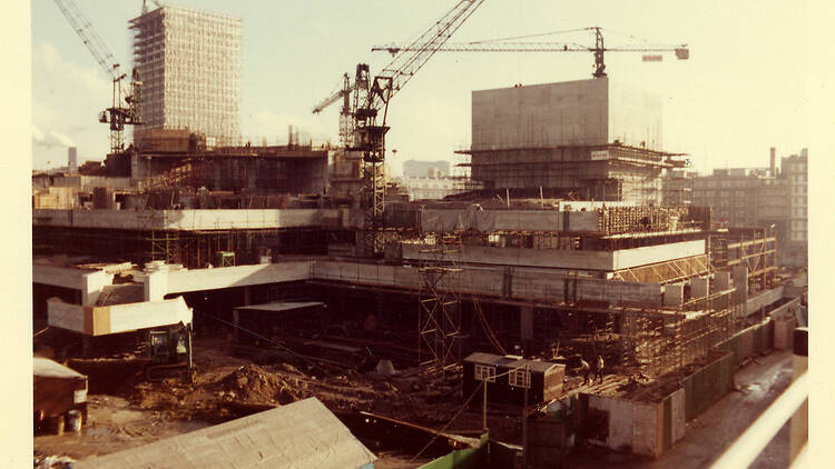 Archival image of the construction of the National Theatre building Archival image of the construction of the National Theatre building