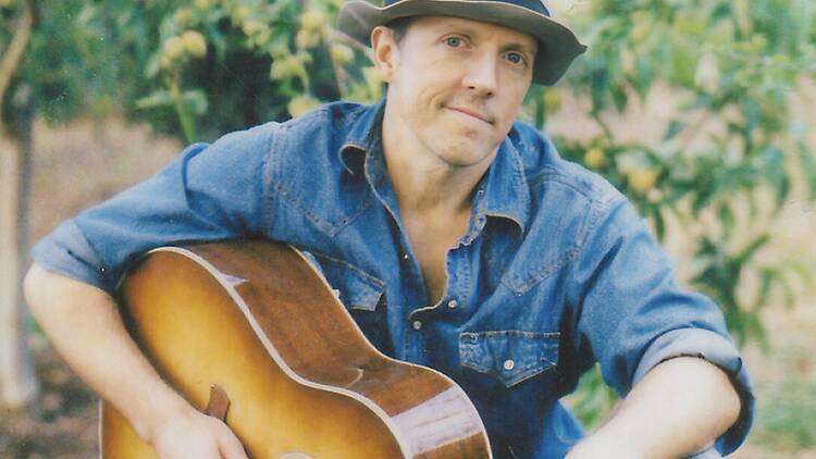 Sing along to I’m Yours as Jason Mraz returns