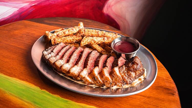 Iara A plate of Picanha com Fritas