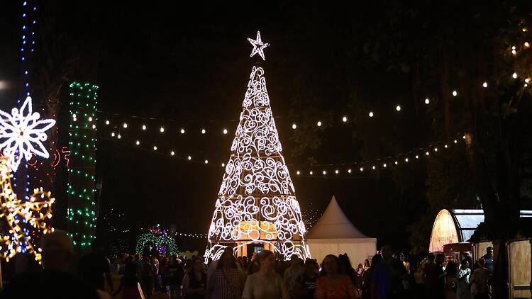 Durban’s Trail of Lights is turning 10! Discover a brand-new festive experience at the Botanic Gardens, with immersive displays, Santa’s Village, live entertainment and more from 9 December. Durban’s Trail of Lights is turning 10! Discover a brand-new festive experience at the Botanic Gardens, with immersive displays, Santa’s Village, live entertainment and more from 9 December.