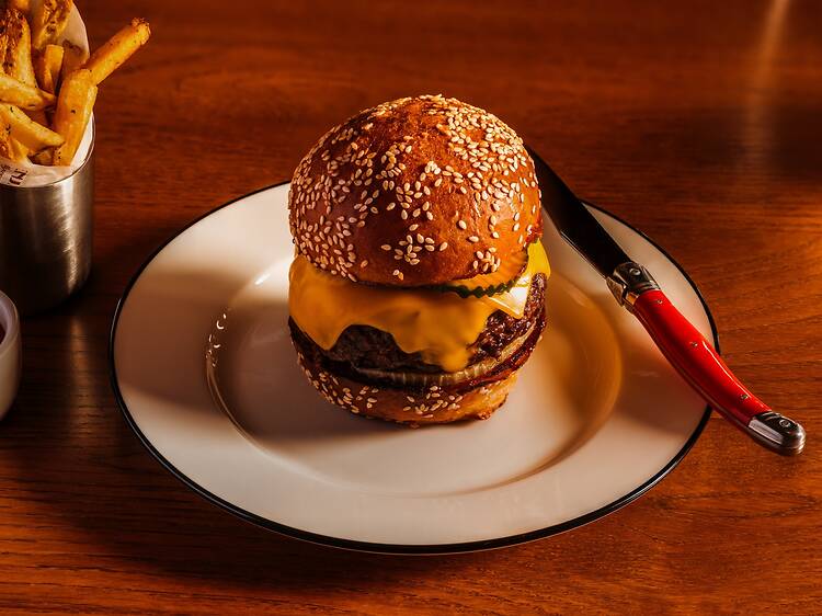 The best burgers in Los Angeles The best burgers in Los Angeles