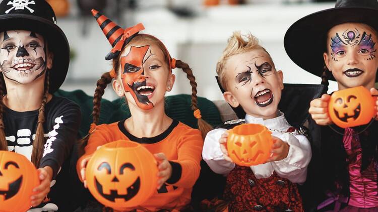 Get the family into costume at Niran Farm Get the family into costume at Niran Farm