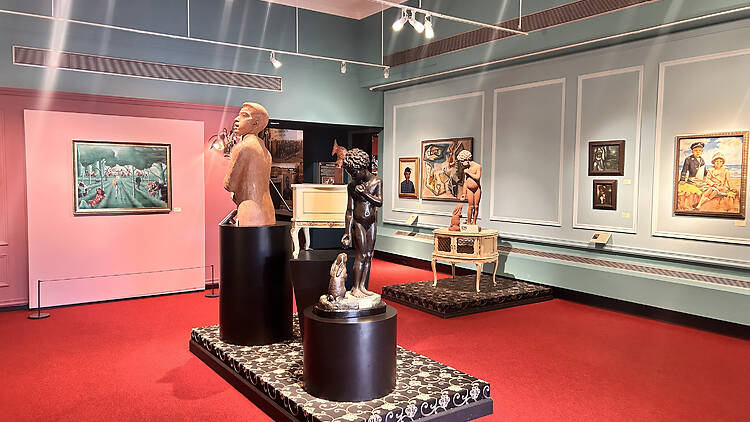 "Paris in Black" exhibit