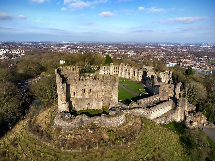 Dudley Castle, la Dama inconsolable ronda Dudley Castle, la Dama inconsolable ronda