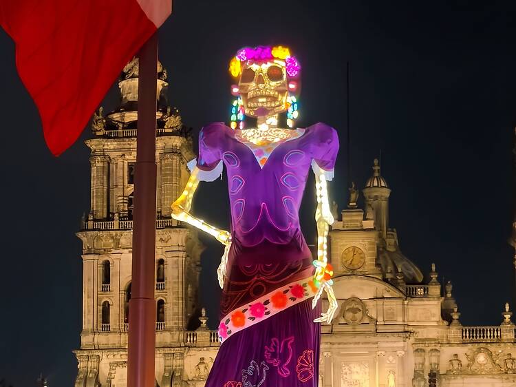Catrina Monumental en el Zócalo por Día de Muertos
