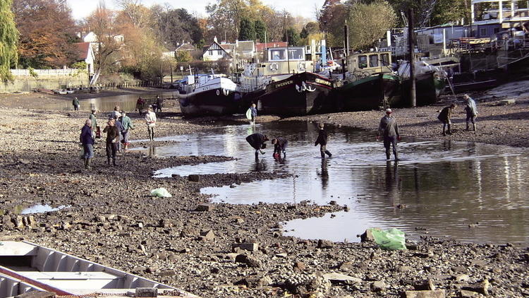 Get some peace and love on Eel Pie Island