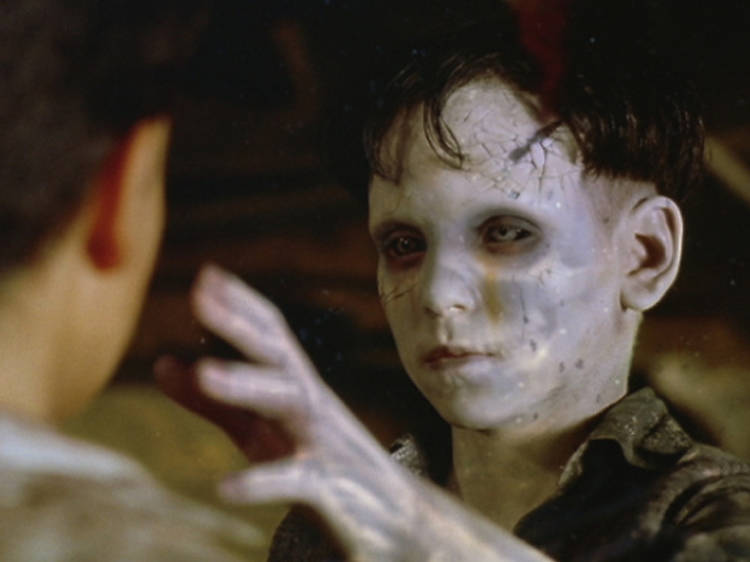 The Devil's Backbone (2001)