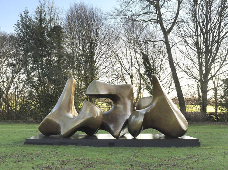 MOORE 1968 Three Piece Sculpture -Vertebrae.jpg