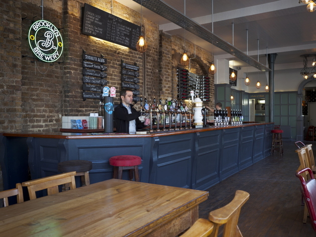 Crown Anchor Bars And Pubs In Stockwell London