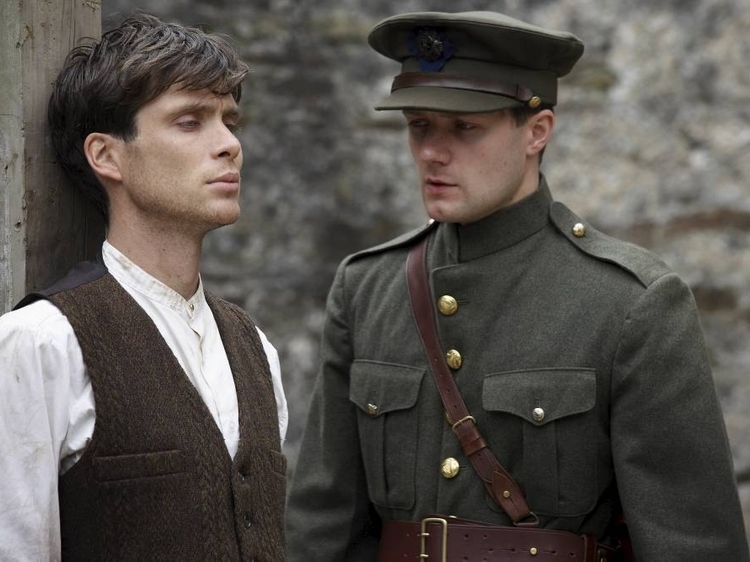 The Wind that Shakes the Barley (2006)