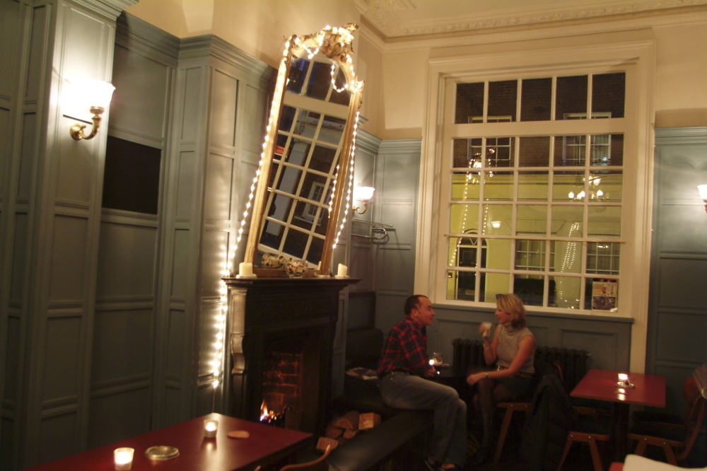 Pig's Ear Bars and pubs in Chelsea, London
