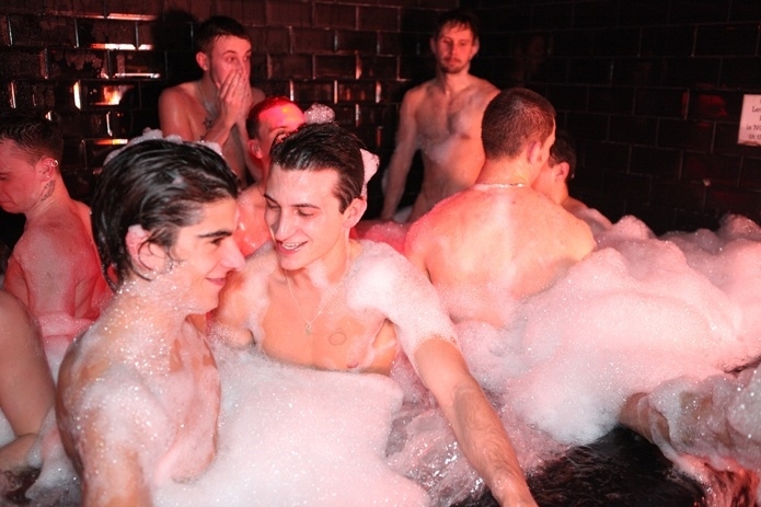 Gay Sauna Club 37