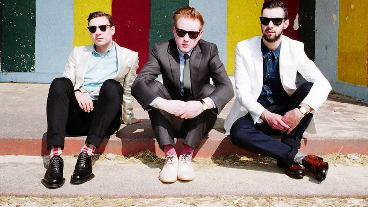 New_TwoDoorCinemaClub_press2012_001.jpg