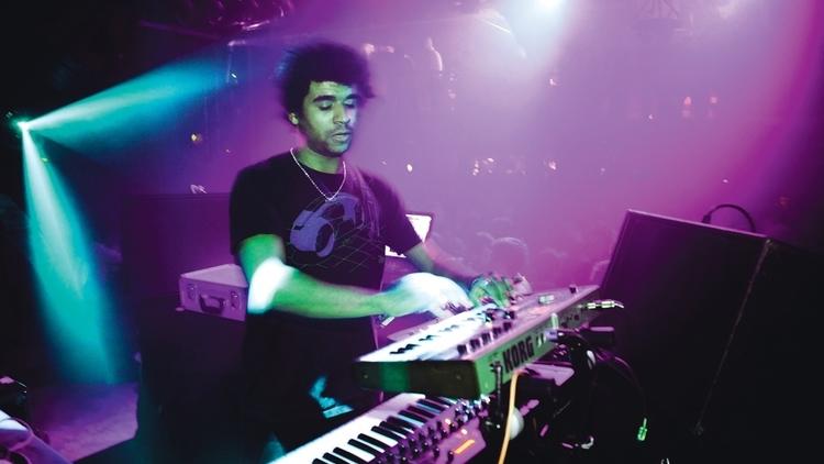 Clubs_tbar_jamiejones.jpg