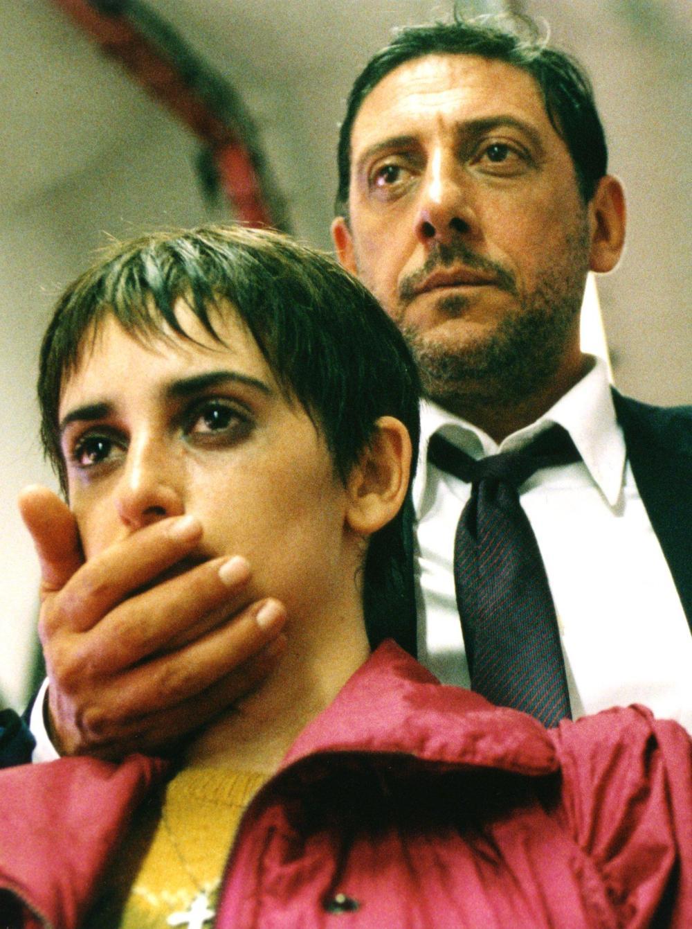 Don't Move 2005, directed by Sergio Castellitto | Film review