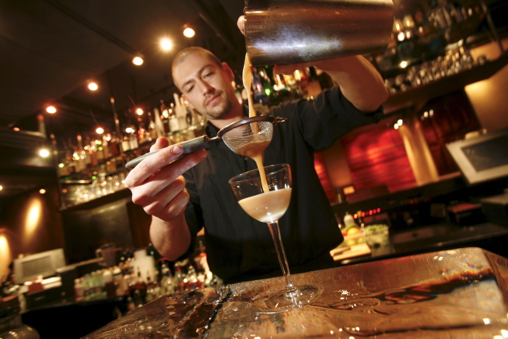 quiet-bars-in-london-for-a-peaceful-drink
