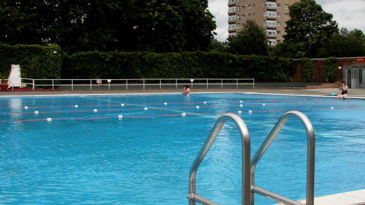 brockwell lido today