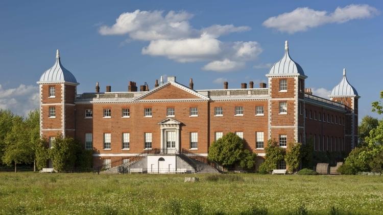 Cycle around Osterley Park