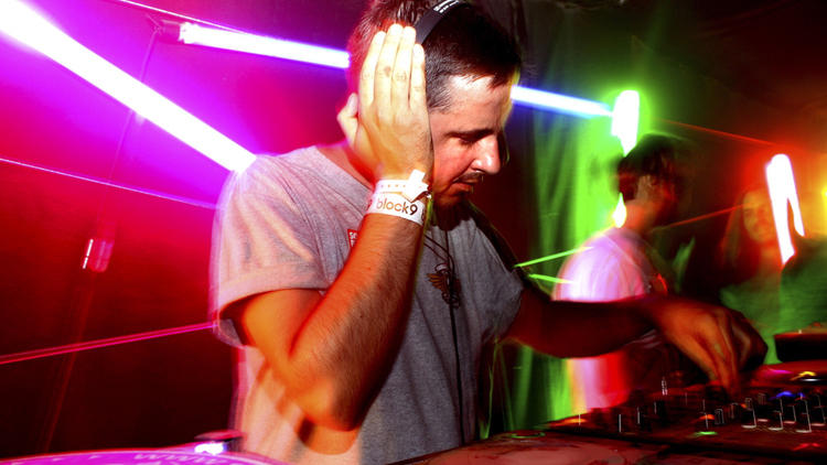 Clubs_discobloodbath_2010press_CREDIT_Christine Walsh.jpg Clubs_discobloodbath_2010press_CREDIT_Christine Walsh.jpg