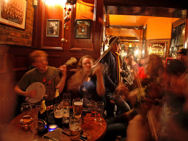 19 Best Irish Pubs In London Where To Drink On St Patrick S Day 2019
