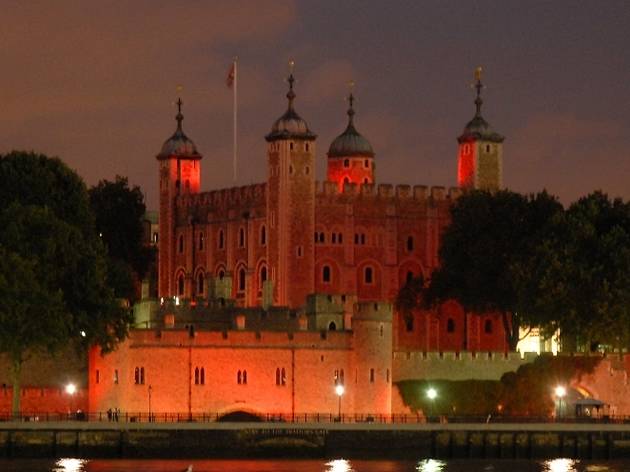 AT_ghosttours_toweroflondon_2010press_crop2.JPG AT_ghosttours_toweroflondon_2010press_crop2.JPG