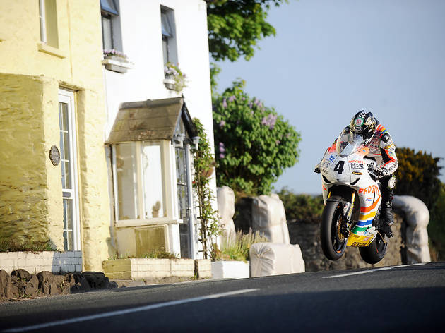 ISLE-OF-MAN-TT-Final-Practice-2010-02.jpg ISLE-OF-MAN-TT-Final-Practice-2010-02.jpg