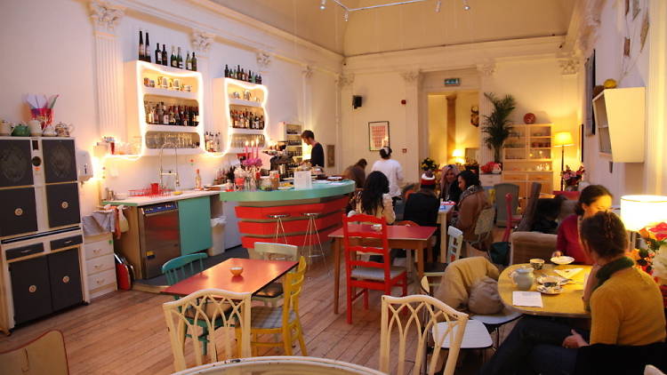 FOOD_DrinkShopDo2_CREDIT_DanielGianini_pressa2011.jpg